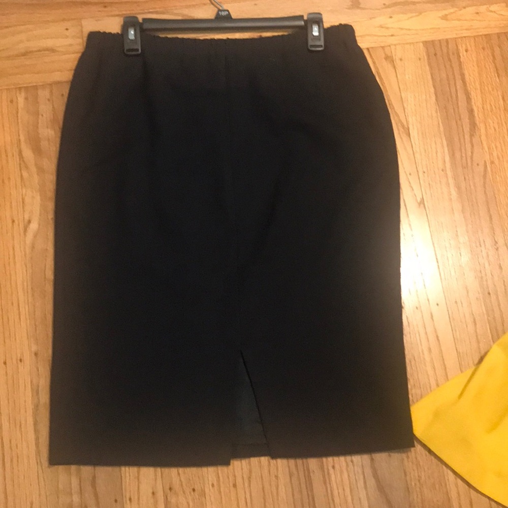 suit - Picture 5 of 8